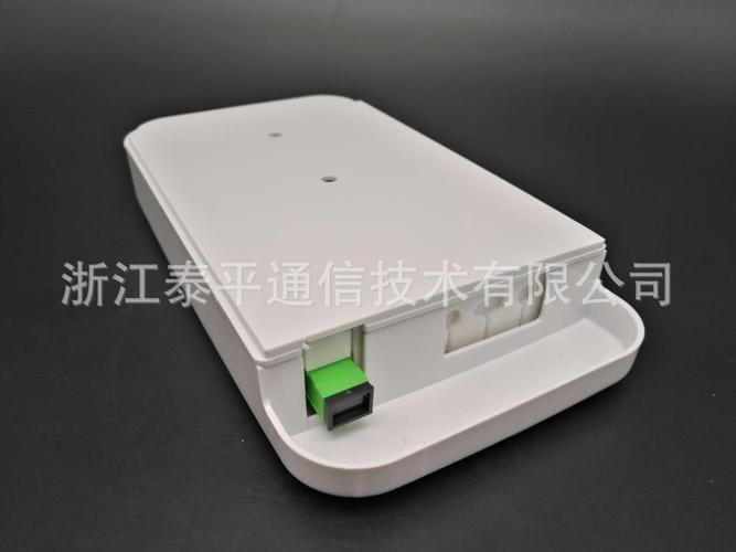 嵌入式信息面板 防尘设计，安装便捷，打造整洁信息接口
